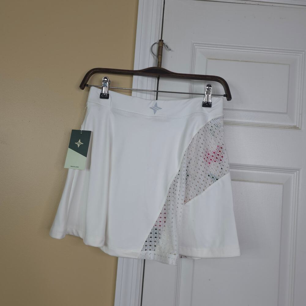 Tuckernuck TNUCK Sport Perforated Skort in White Fresh Buds Size S - Picture 6 of 7